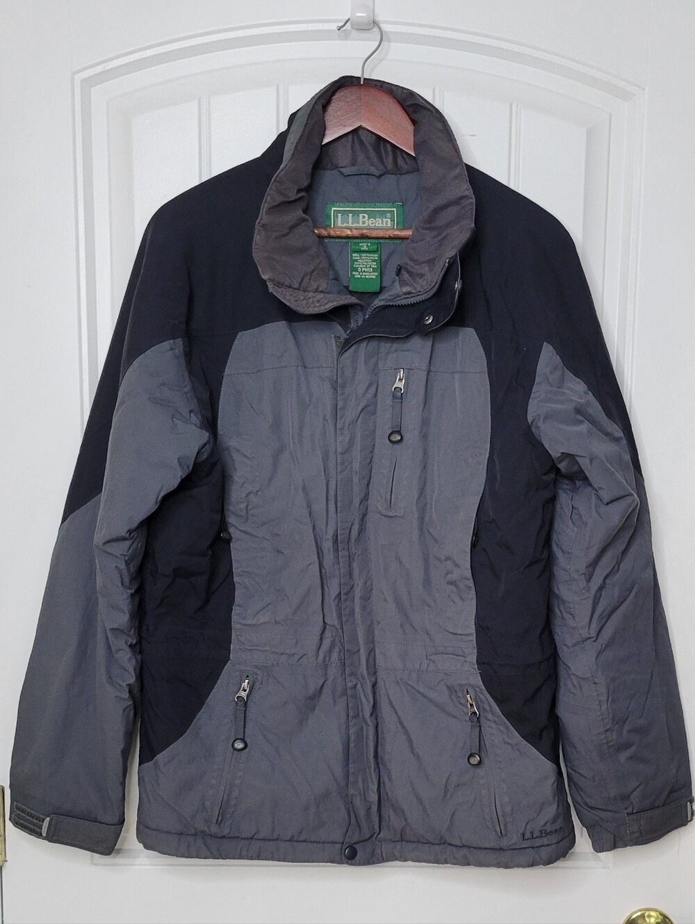 L.L. Bean Men's Two-Tone Gray and Black Ski Jacket